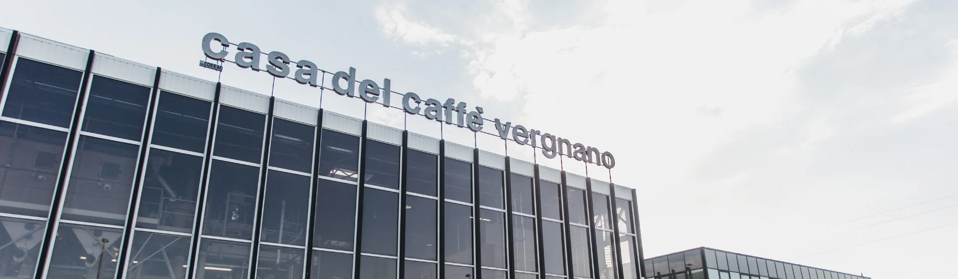 Torino'daki tarihi bina cephesi